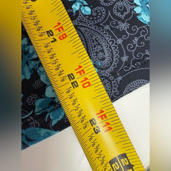 CROFT & BARROW STRECH TOP - Picture 9 of 10